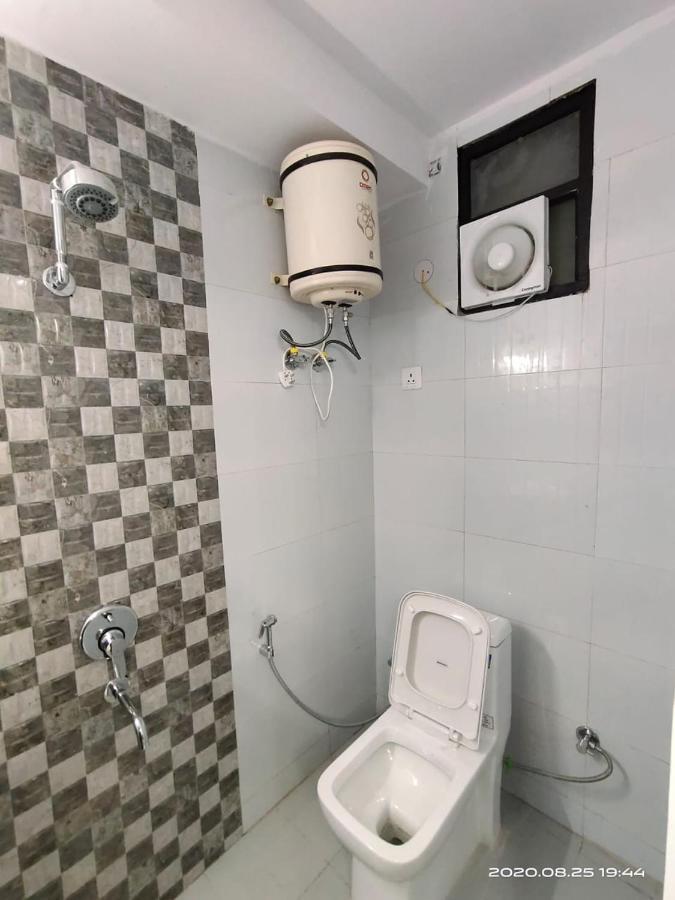 Hotel Royal Town 뉴델리 외부 사진